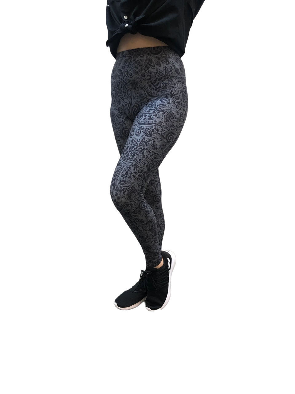 Irresistible Black Paisley Leaf Leggings
